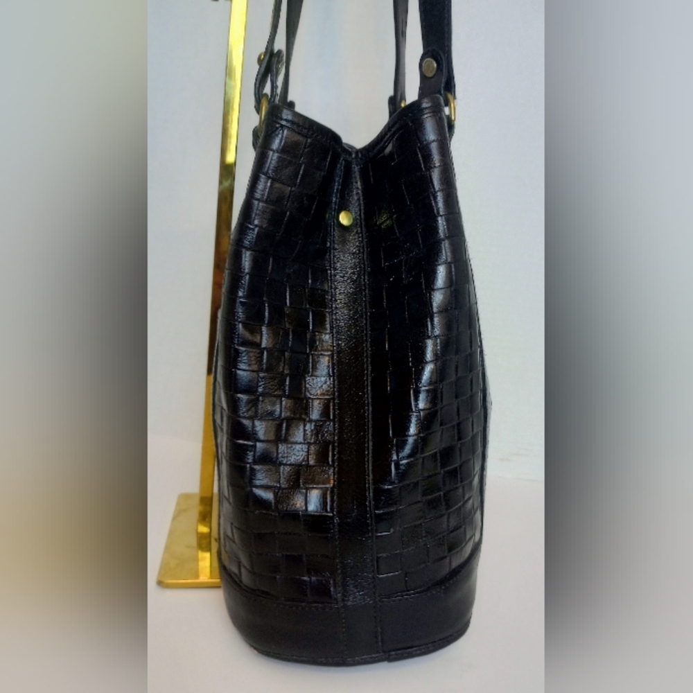 Black Woven Leather Shoulder Bag - Picture 8 of 13